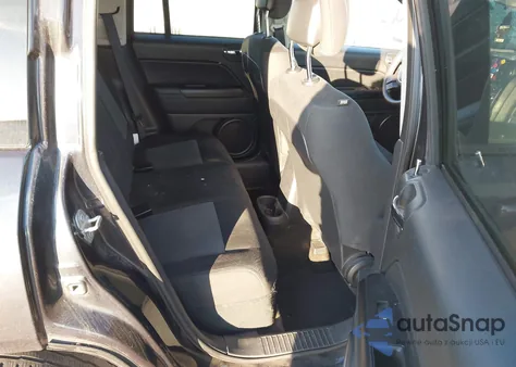 2015 Jeep Compass Sport z USA, uszkodzony, nr VIN 1C4NJDBB0FD240191